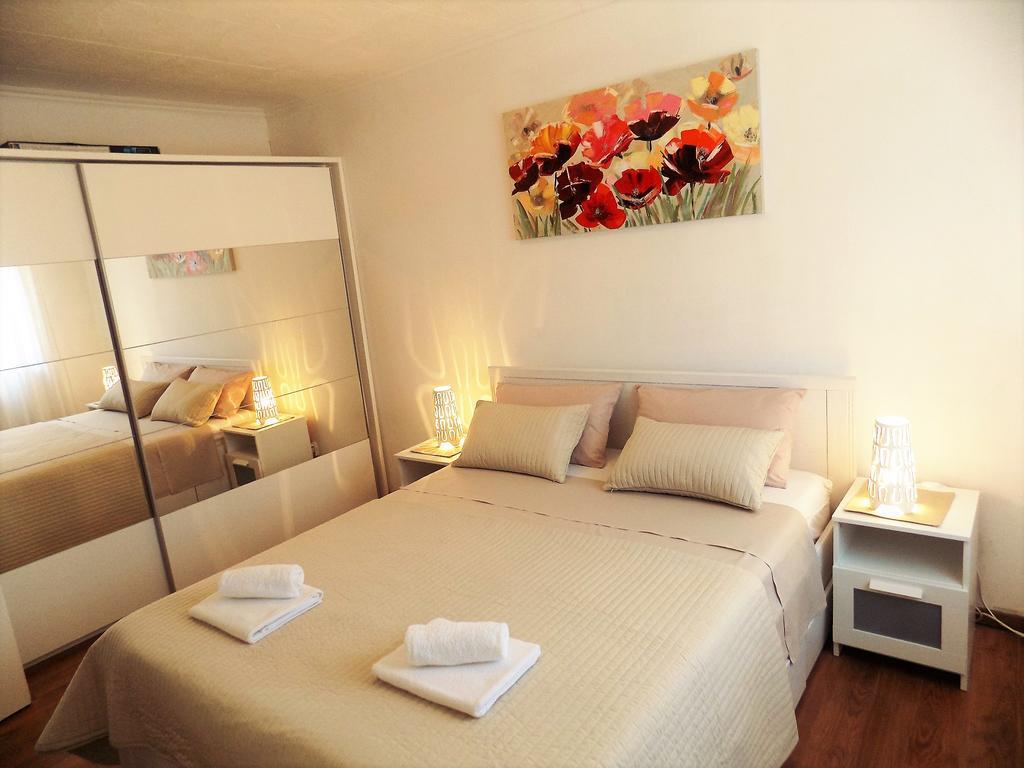 Apartment Anamarija Njivice Esterno foto
