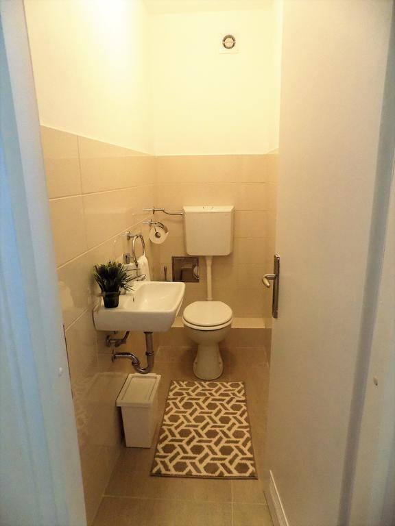 Apartment Anamarija Njivice Esterno foto