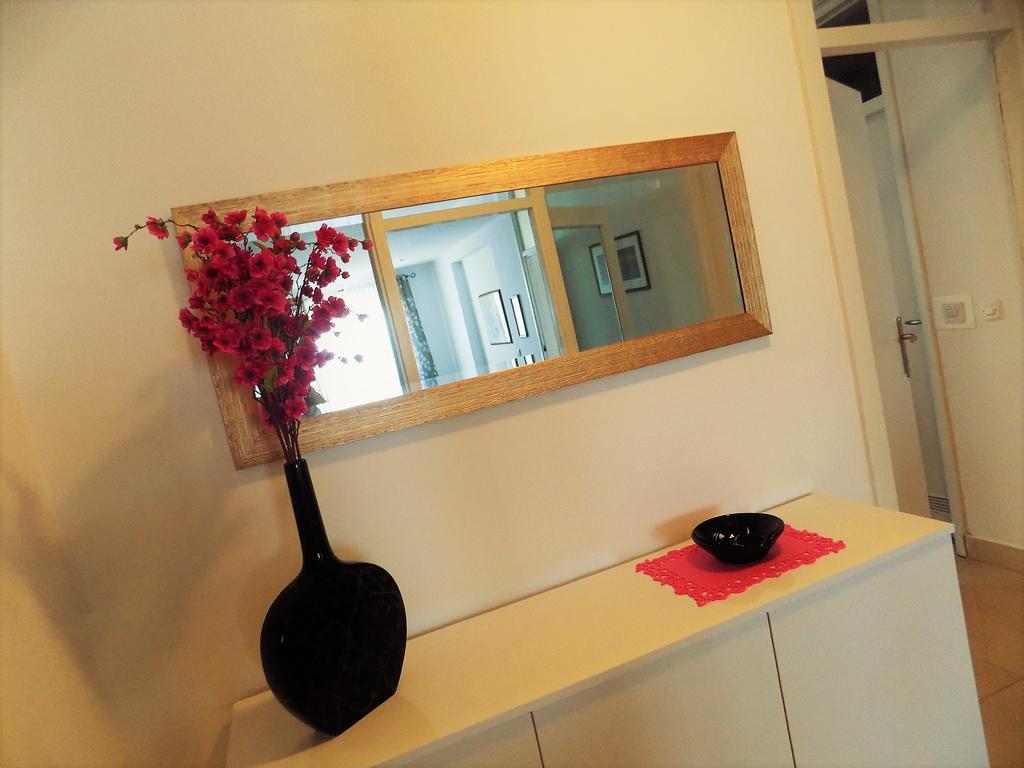 Apartment Anamarija Njivice Esterno foto