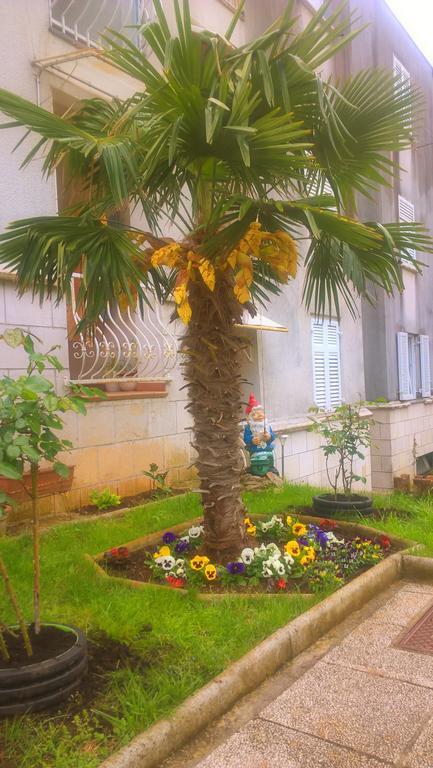 Apartment Anamarija Njivice Esterno foto